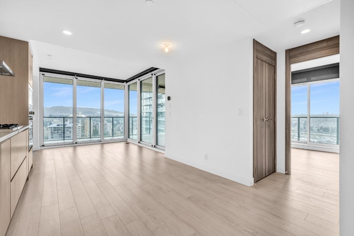 4880 1607-4880 Lougheed Highway #1607 - Photo 7 of 19