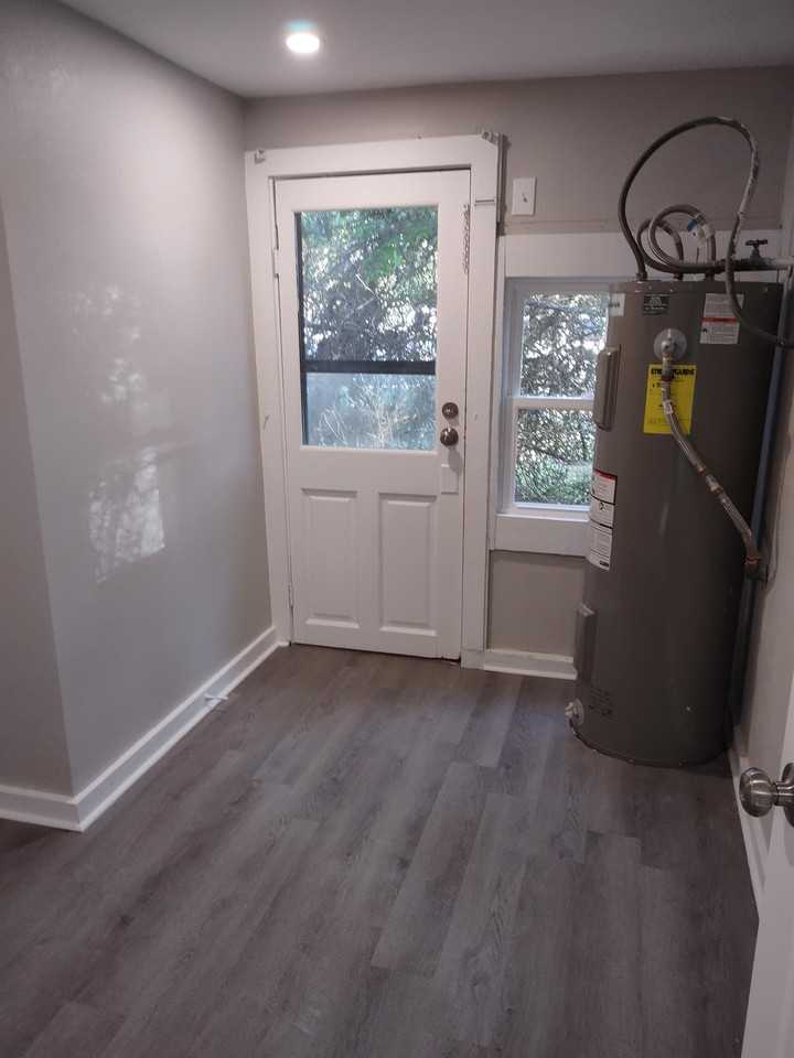 16 Glass Ave #16A - Photo 2 of 4