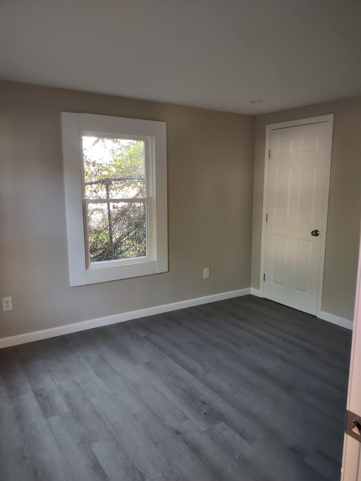 16 Glass Ave #16A - Photo 3 of 4