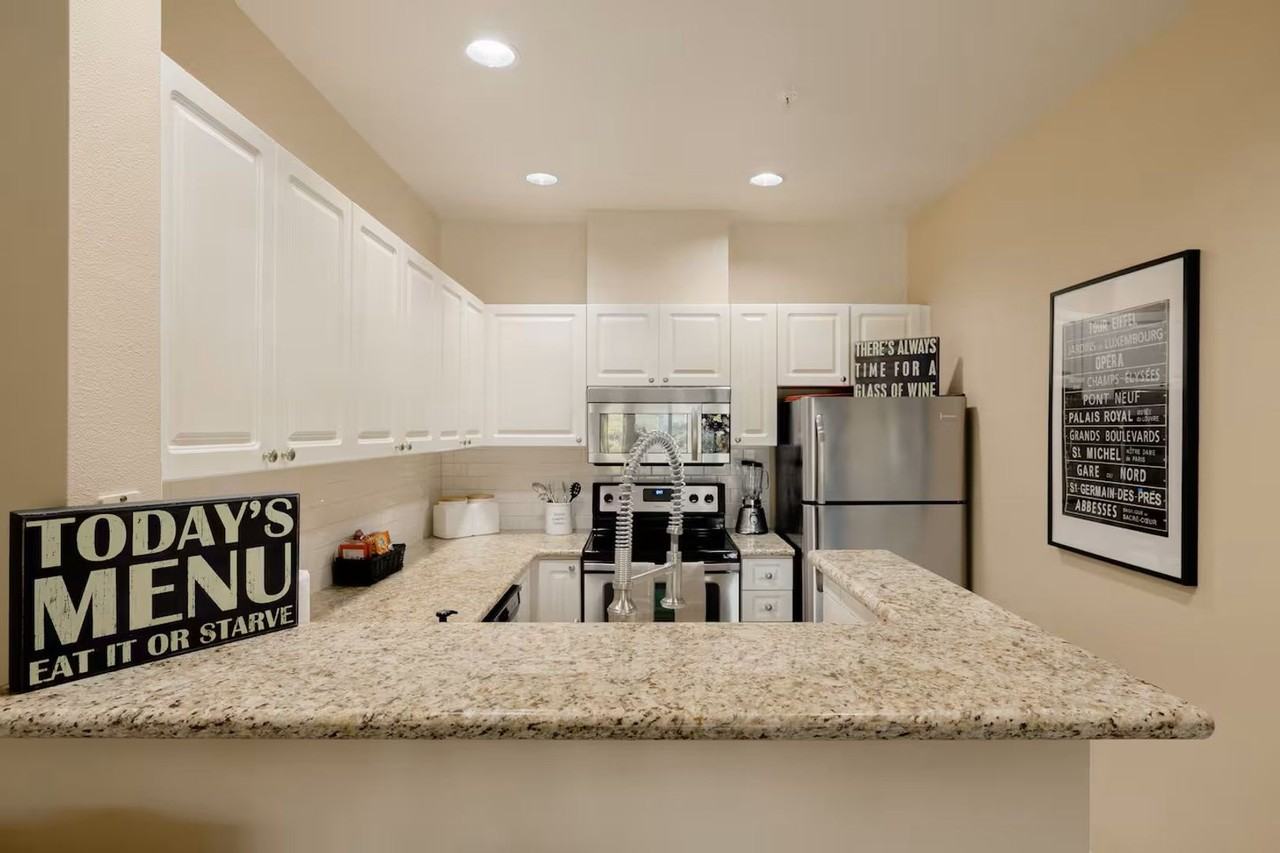 530 2nd Ave - Photo 6 of 43