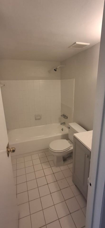 251 Nw 177th St #105 - Photo 7 of 9