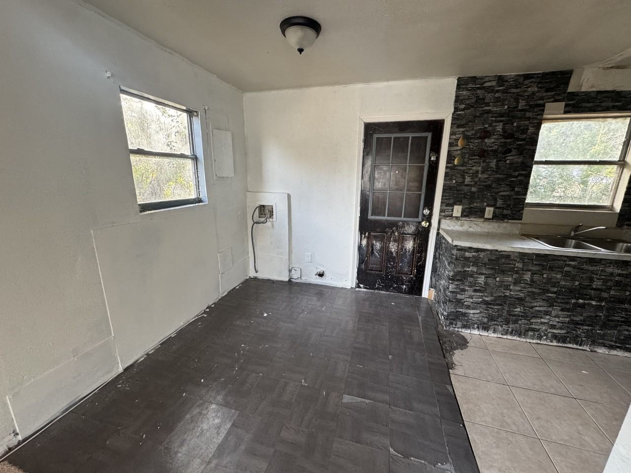 413 Orange St #10 - Photo 7 of 10