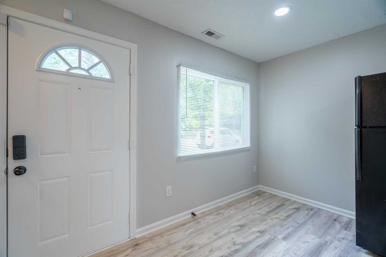 1307 S Senate Ave #1307 - Photo 5 of 19