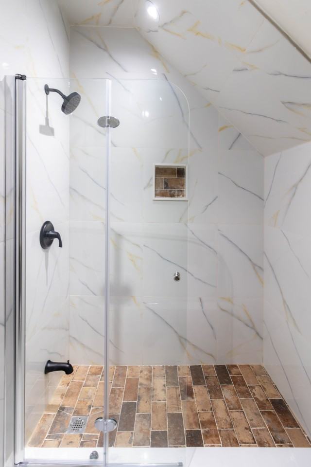 52 Charlton Ave W #5 - Photo 7 of 8