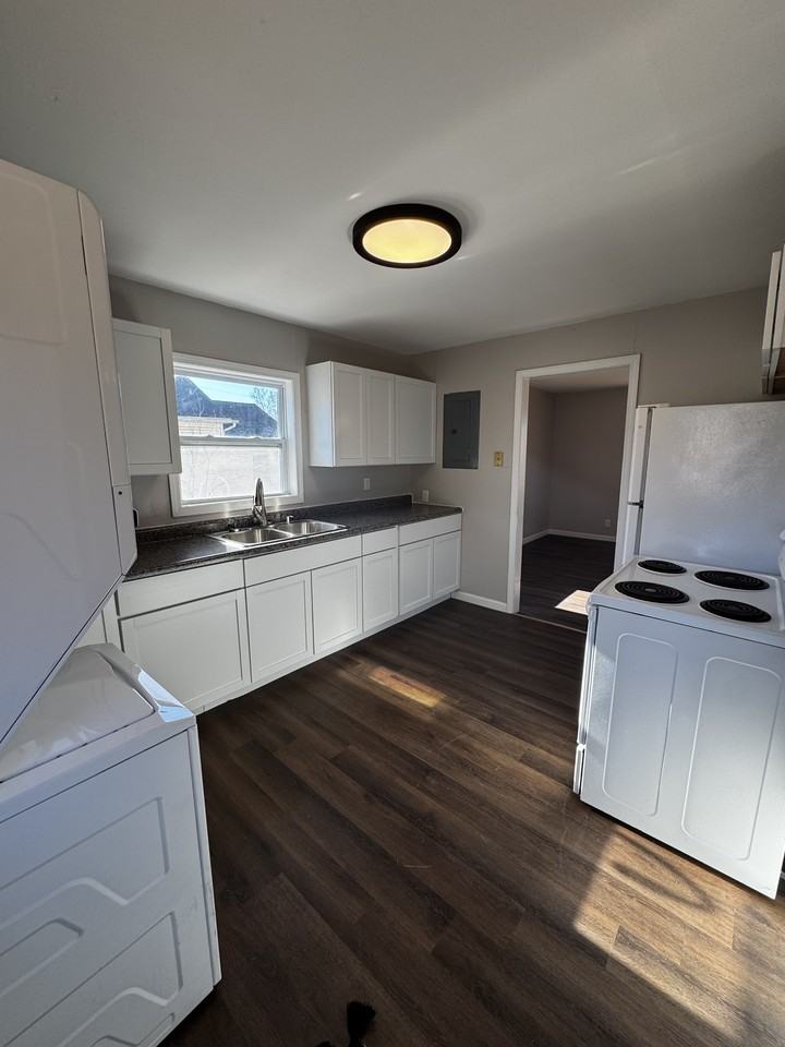 1310 Savannah St #1 - Photo 6 of 9