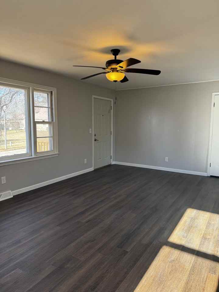 1310 Savannah St #1 - Photo 7 of 9