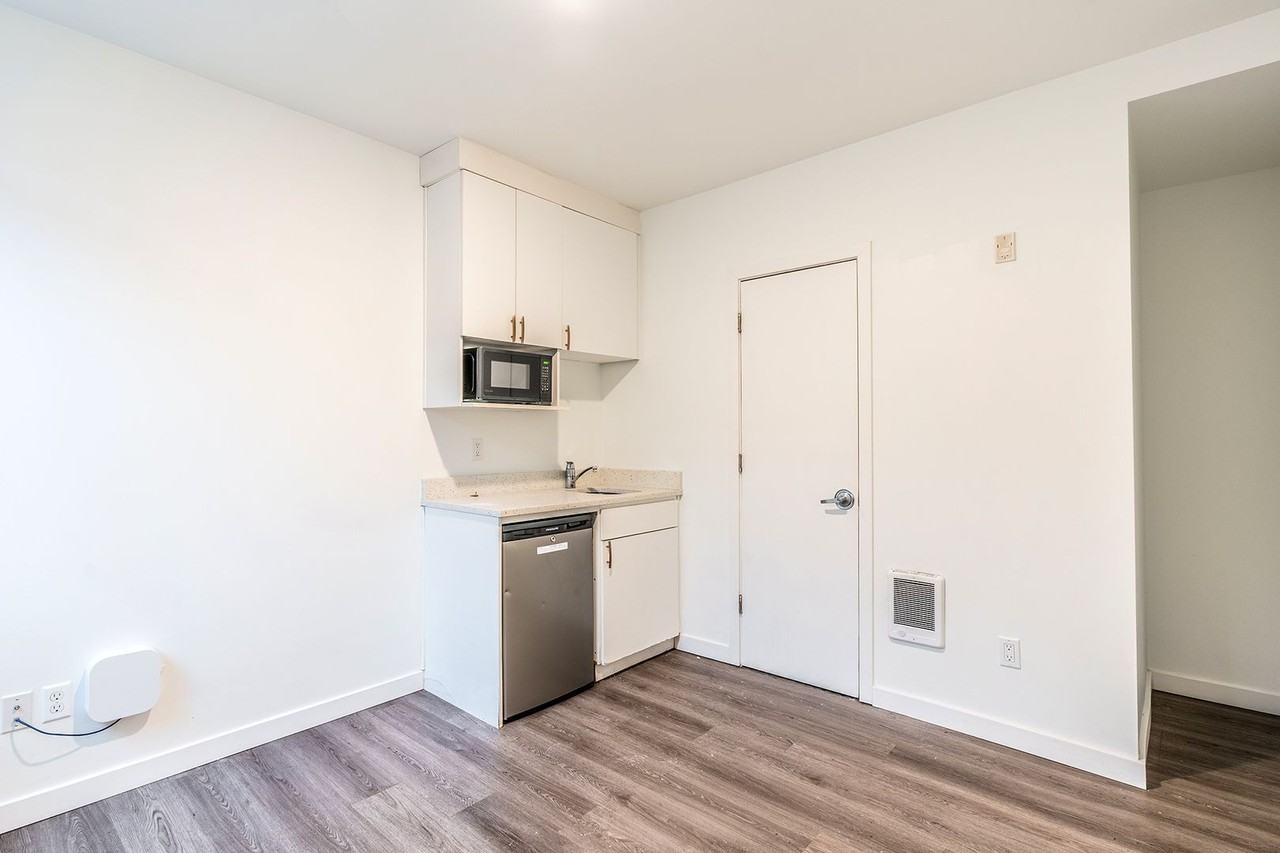 Modern Efficient Apartments in Prime Capitol Hill Location - Photo 3 of 15