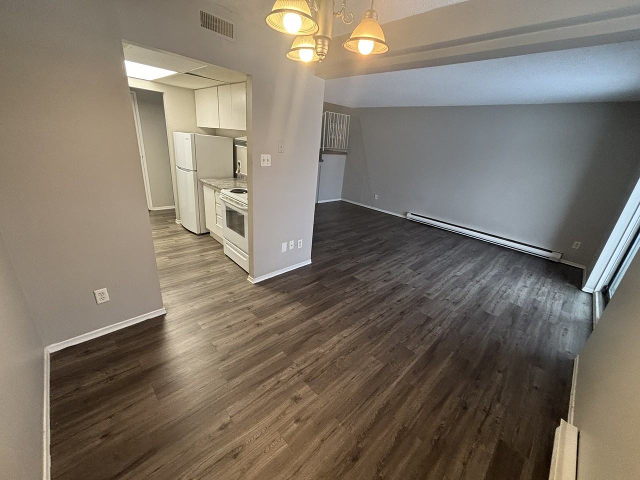 457 Albert St #9 - Photo 7 of 18