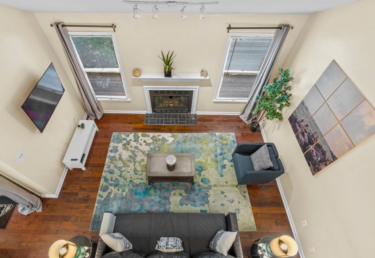 Juniper Place Condominiums - Photo 6 of 10