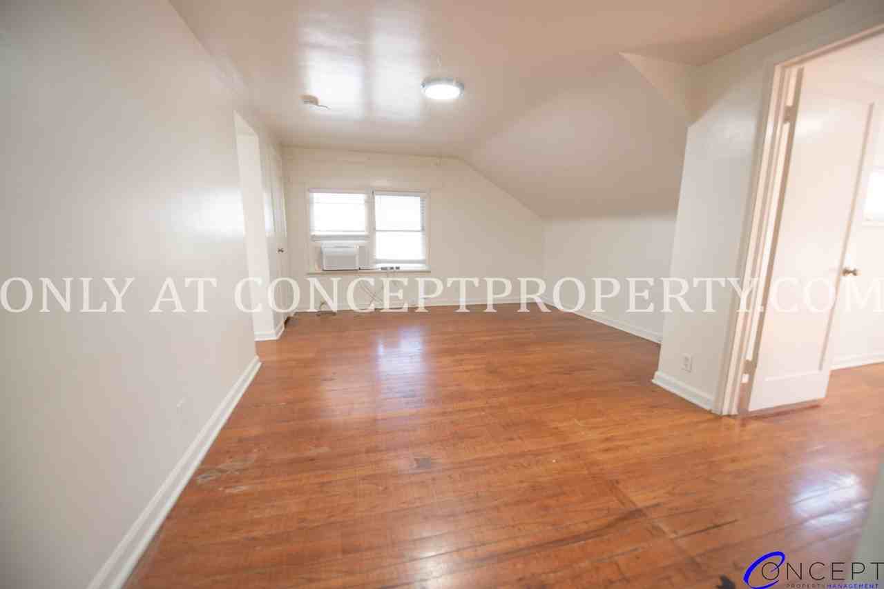 284 C Street East - Photo 7 of 30