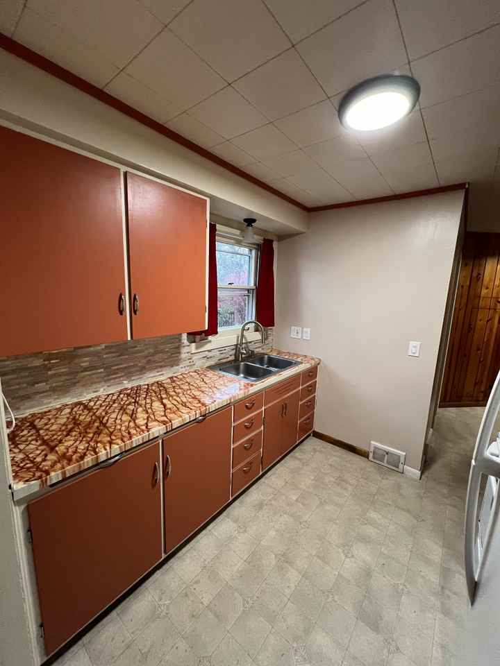 740 Cawood St #1 - Photo 4 of 16