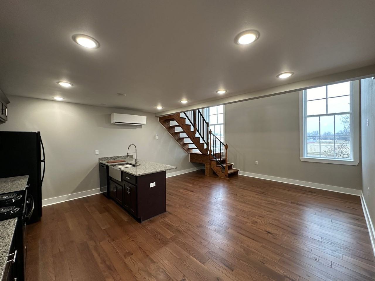 151 W Main St #7 - Photo 3 of 15