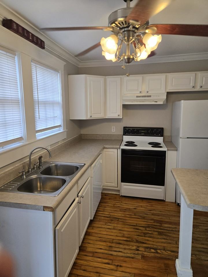 1205 W Palmetto St #B - Photo 3 of 28