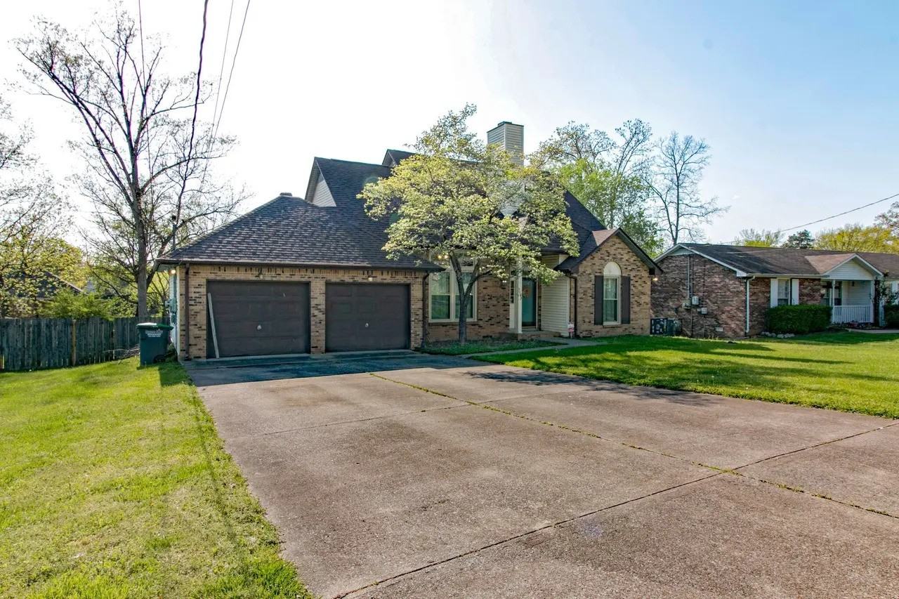 1122 Rosebrook Dr #1 - Photo 3 of 29