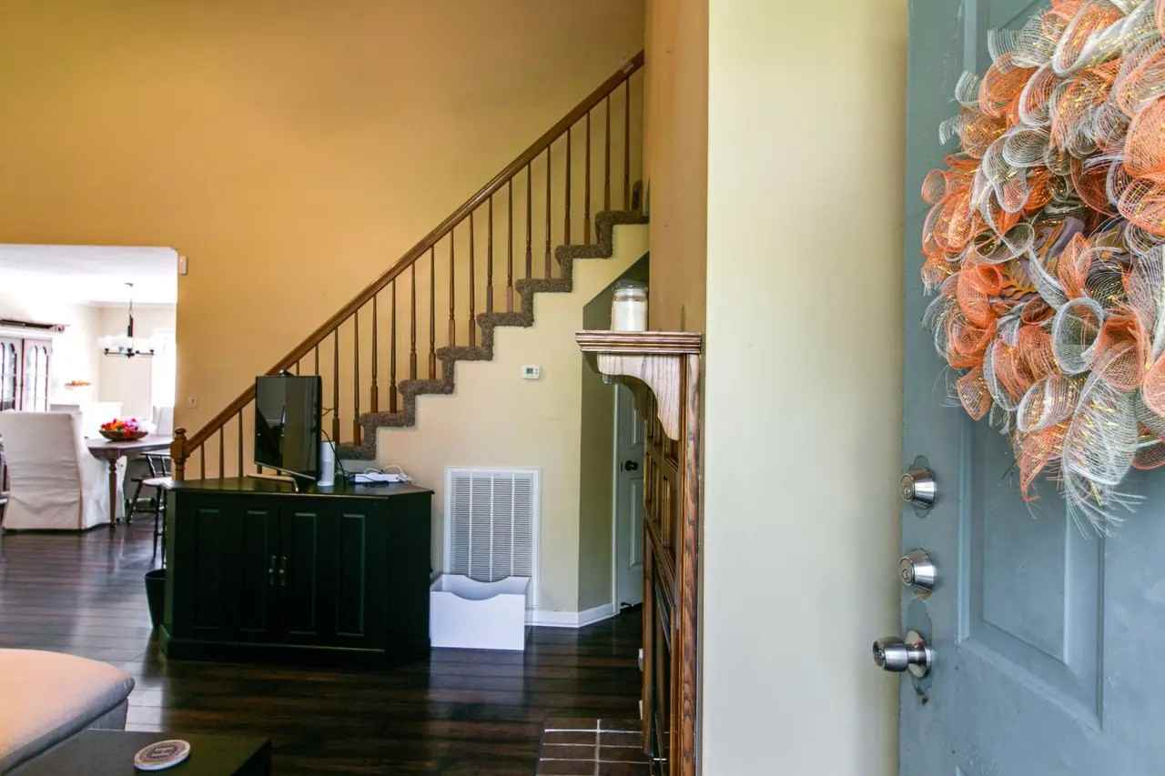 1122 Rosebrook Dr #1 - Photo 5 of 29