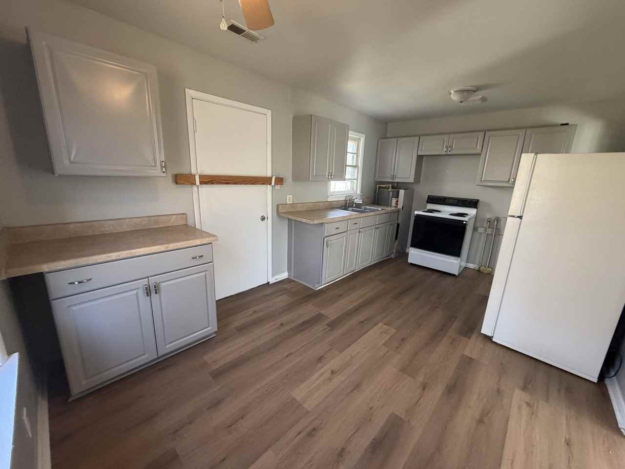 2603 Palmer Ave Nw #1 - Photo 3 of 9