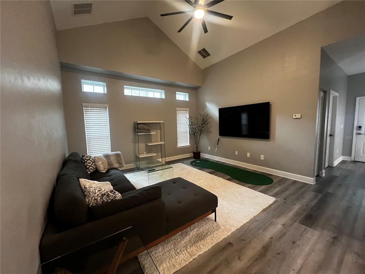 250 Sw 145th Dr #1 - Photo 3 of 17