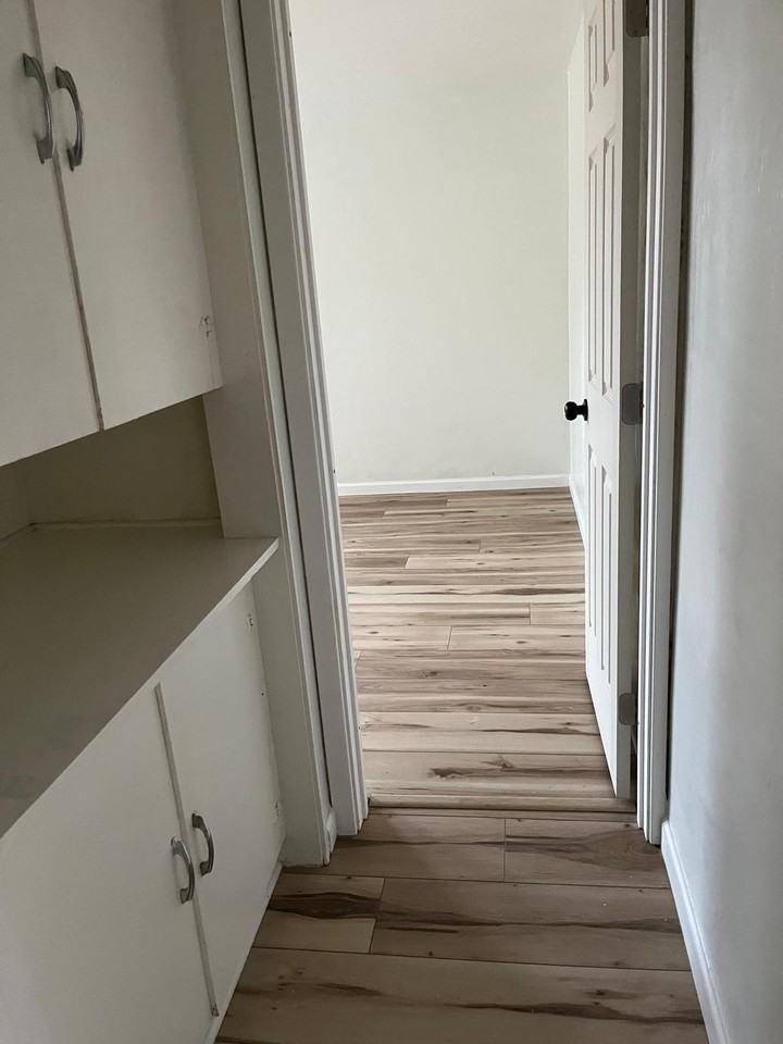 680 Sunset Dr #1 - Photo 4 of 10