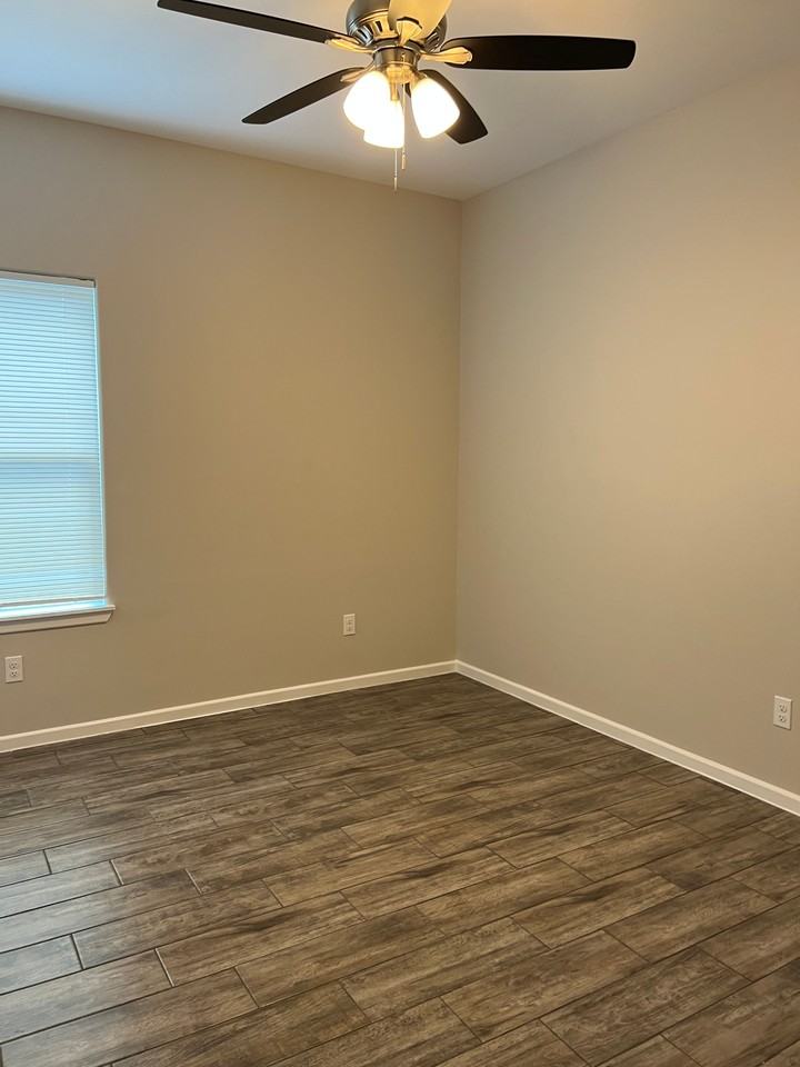 Sandpiper Ave #3 - Photo 4 of 7