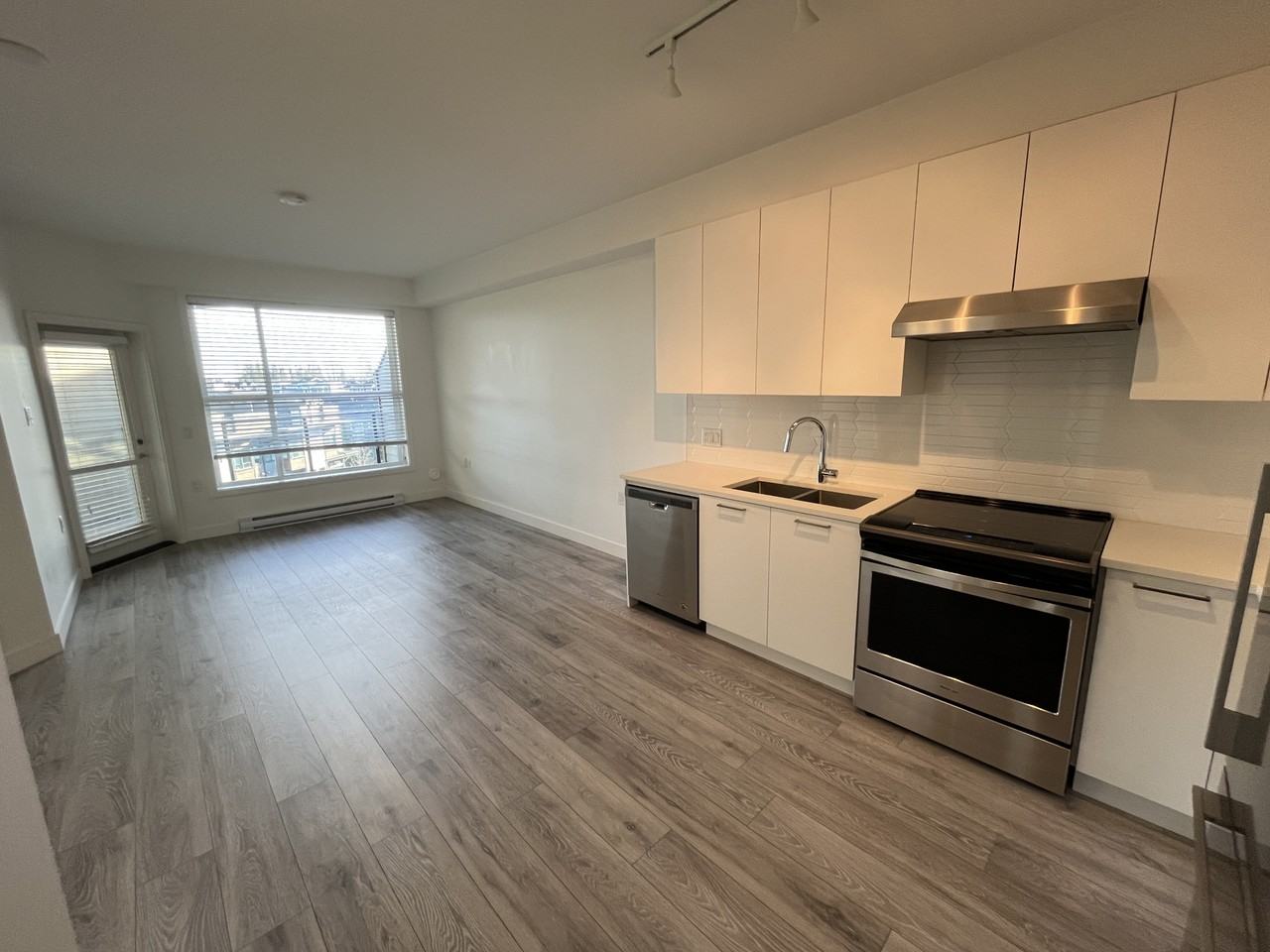 7809 209 St #504 - Photo 6 of 10