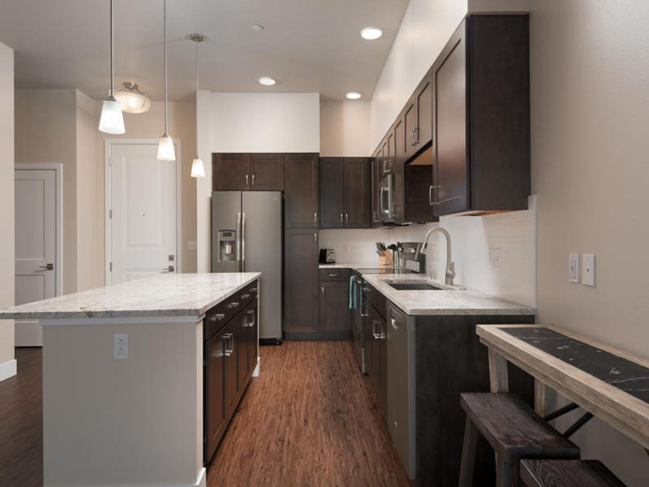 945 Wyoming St - Photo 3 of 16