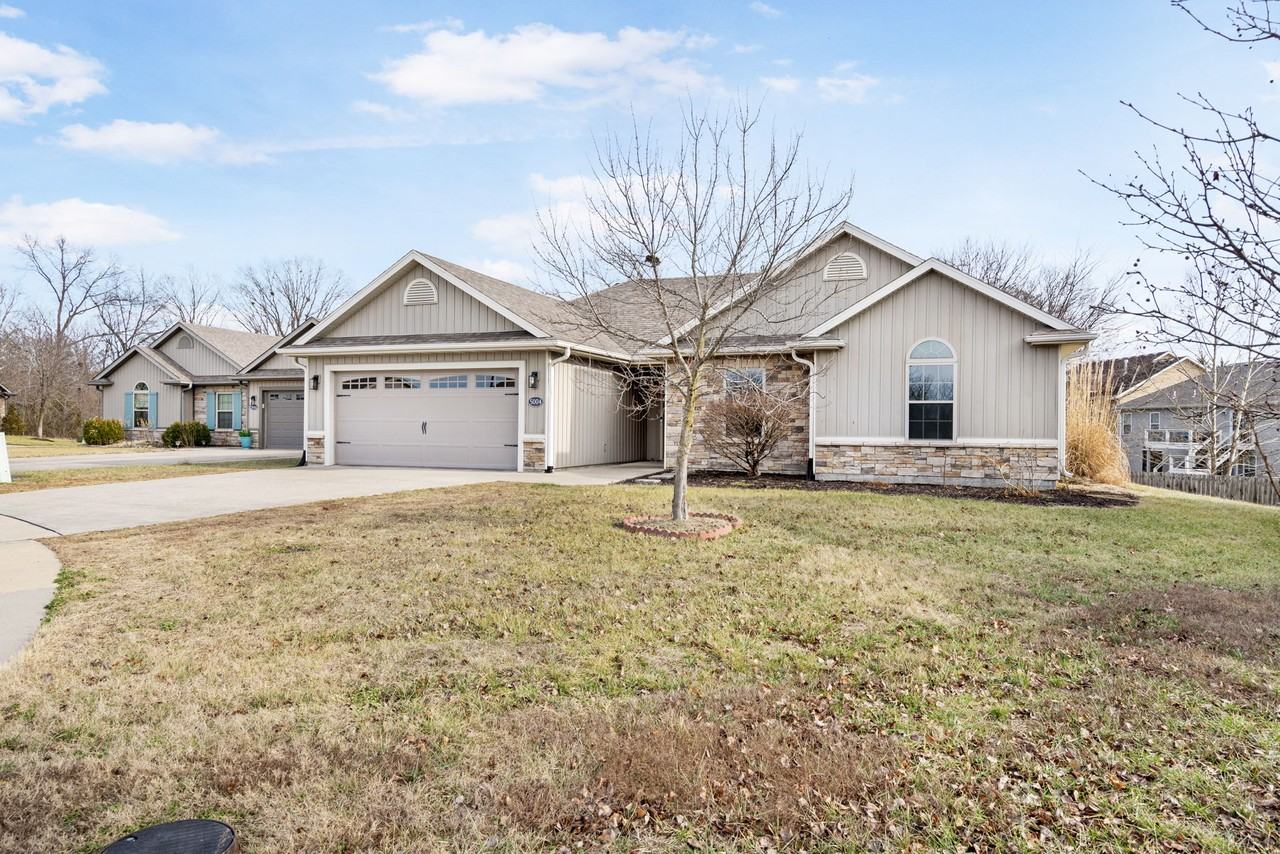 5004 Whitefish Ct #1 - Photo 3 of 25