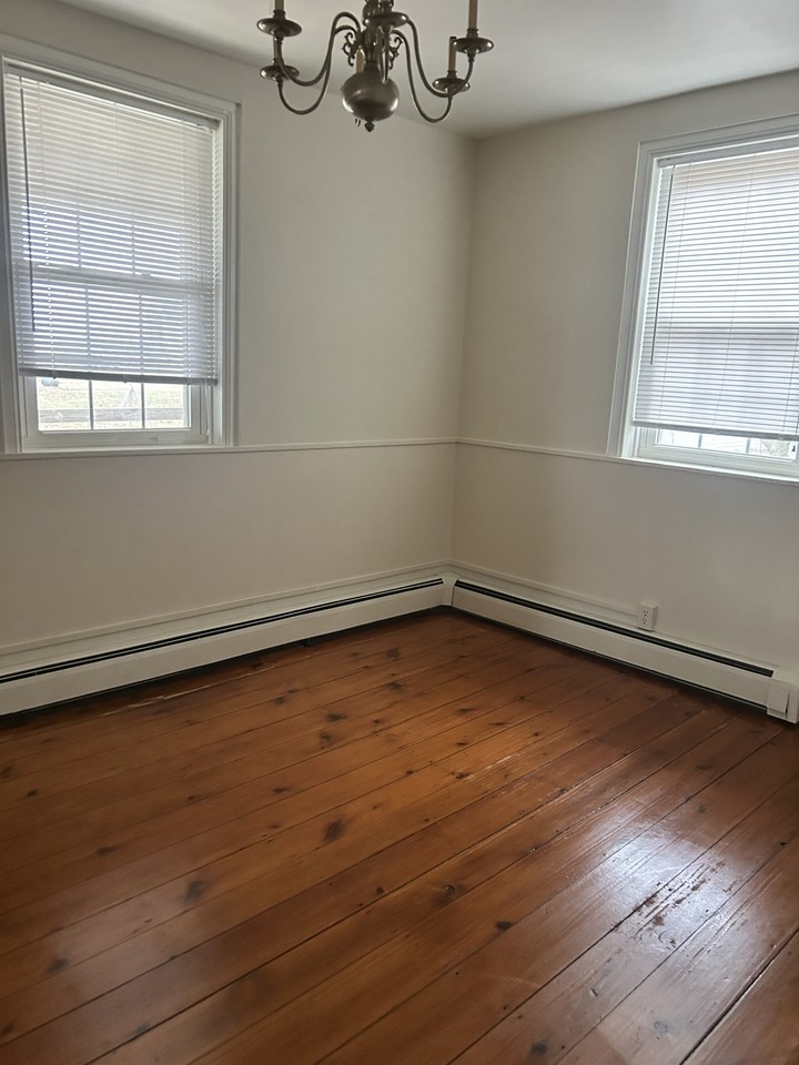 960 Disston View Dr #1 - Photo 5 of 8