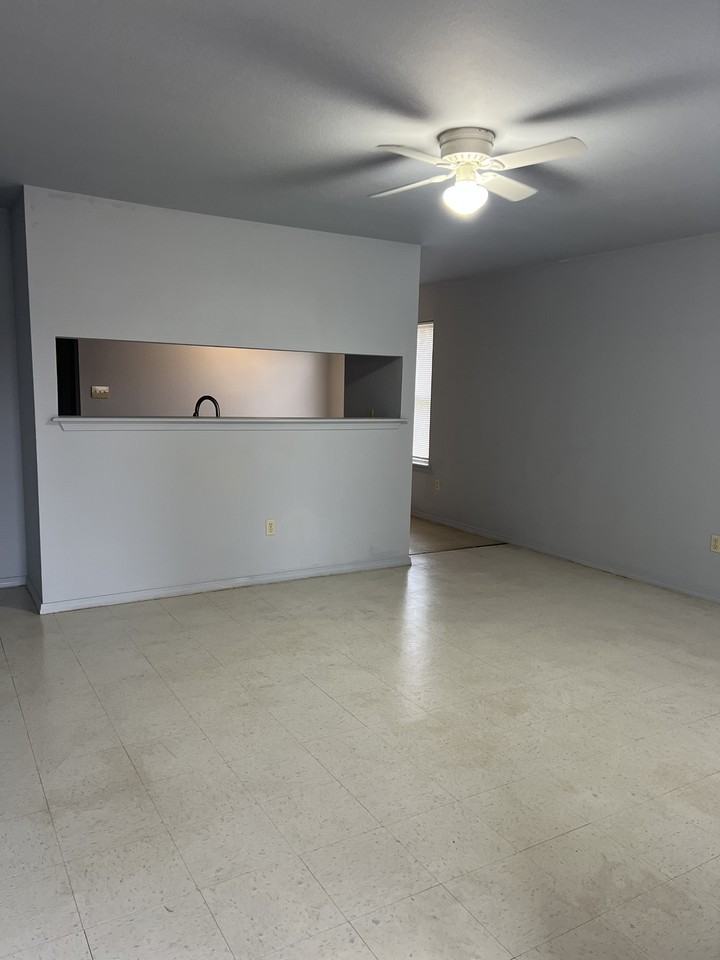 1 Cypress Ct #1CC - Photo 3 of 16