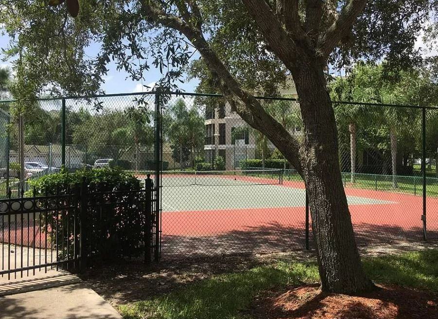 5174 Northridge Rd #311 - Photo 5 of 10