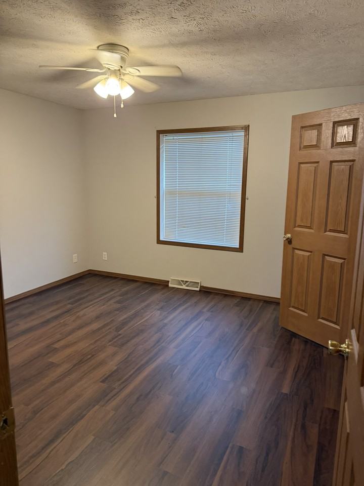 1010 W 30th St #1 - Photo 7 of 20