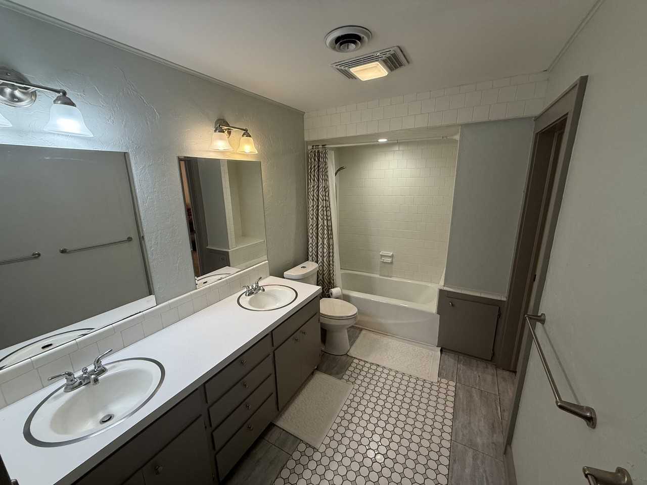 1316 S Johnston St #1 - Photo 4 of 10