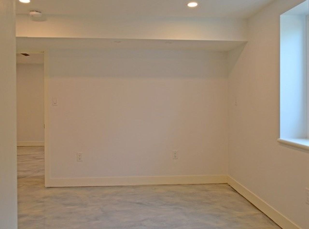 10 Gloucester Ave - Photo 6 of 15