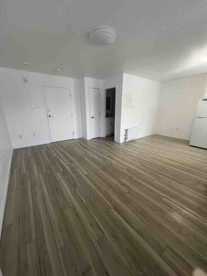 630 Cummings Ave - 204 #204 - Photo 2 of 23