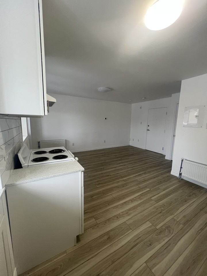 630 Cummings Ave - 204 #204 - Photo 3 of 23