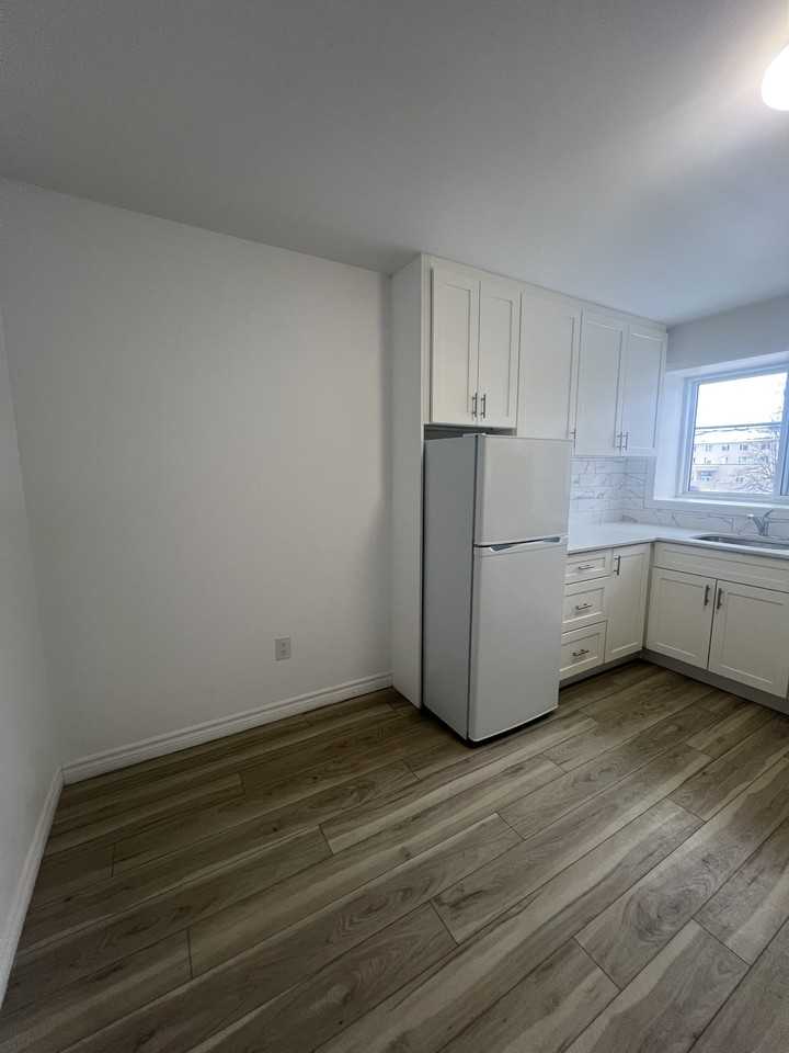 630 Cummings Ave - 204 #204 - Photo 4 of 23