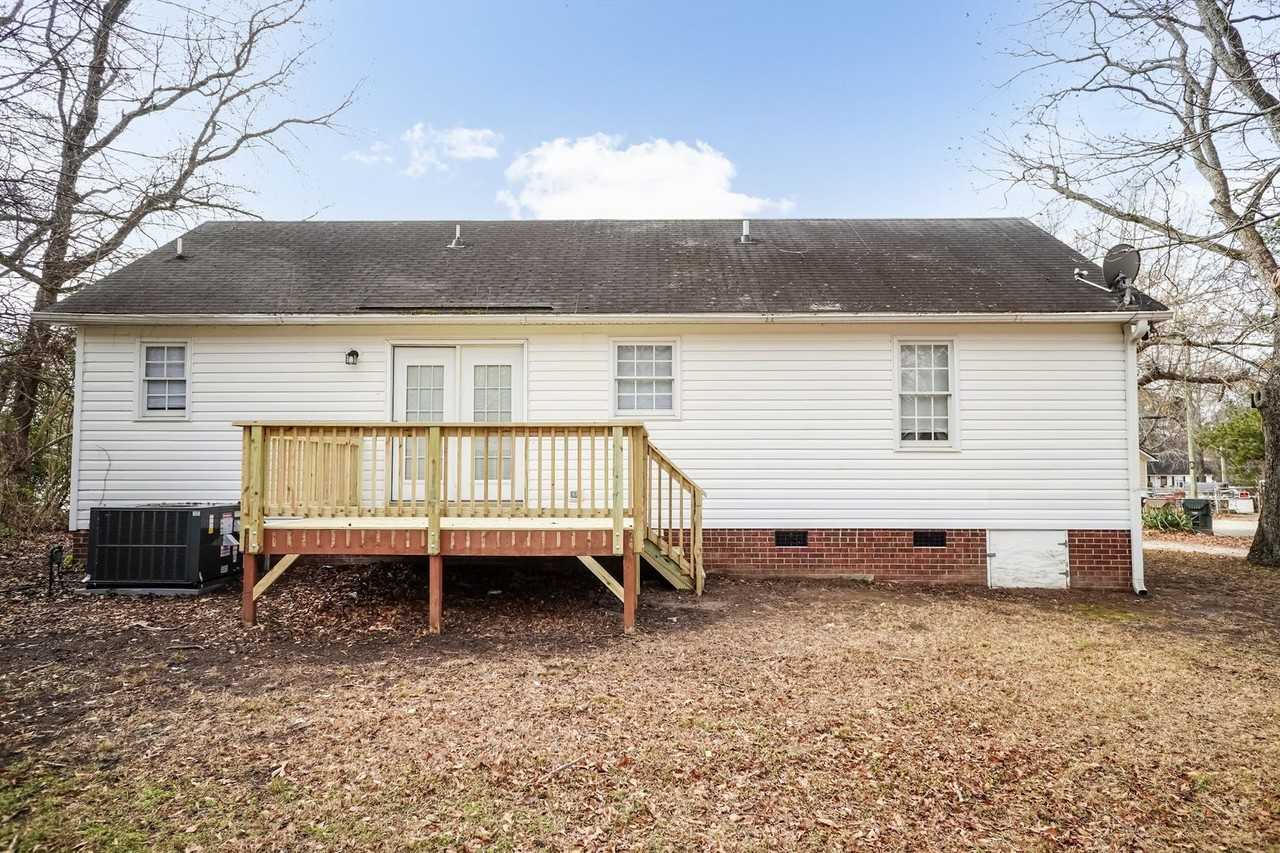 612 W Stallings St - Photo 4 of 25