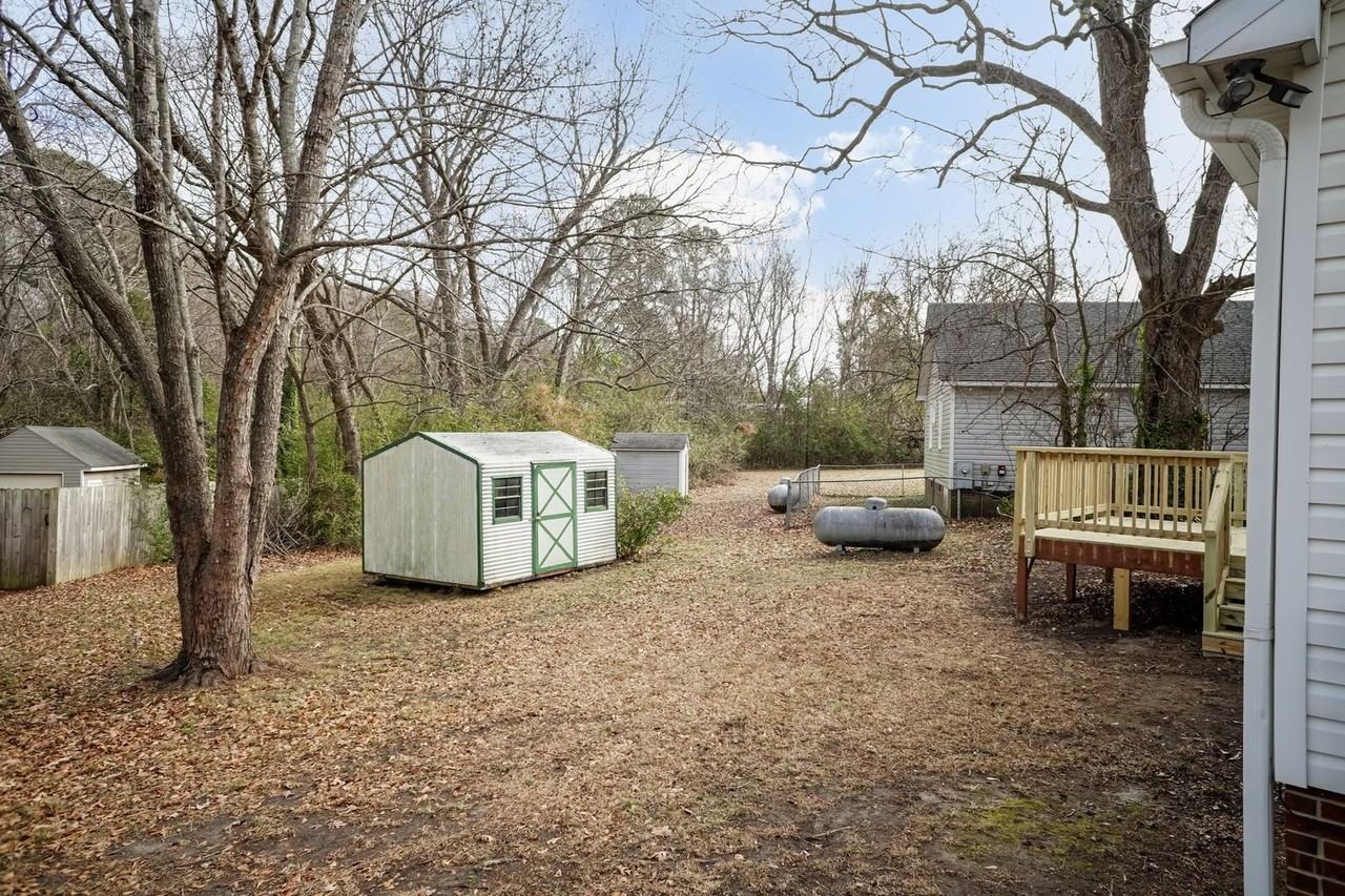 612 W Stallings St - Photo 7 of 25