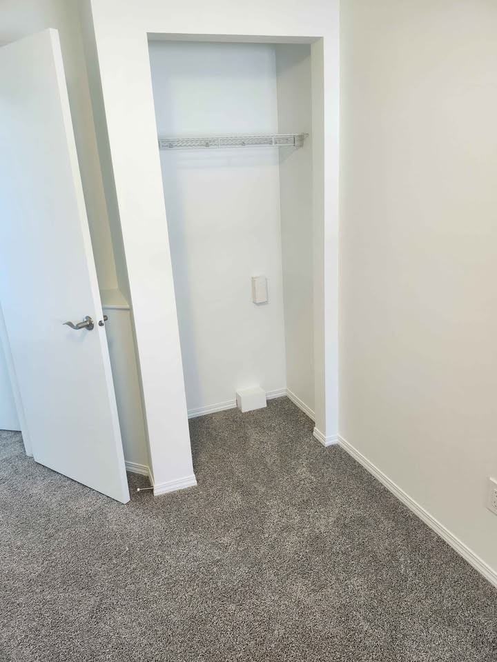 11813 47 St Nw Bsmt #11813BS - Photo 4 of 31