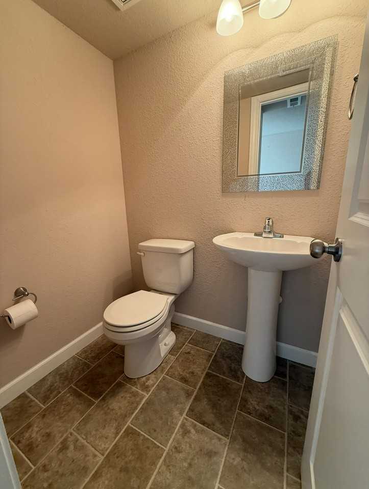 258 Pointe Ln #1 - Photo 6 of 10