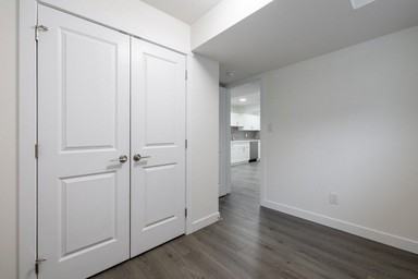 9811 107 Ave Bsmt #9811BS - Photo 5 of 12