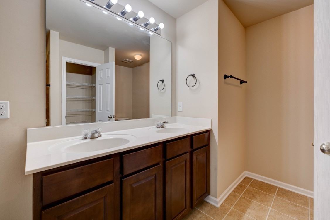 654 Pemberton Dr #1 - Photo 7 of 12