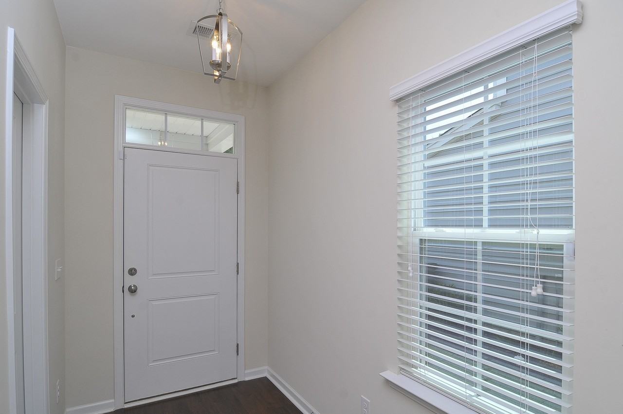 429 Eastfair Dr #1 - Photo 4 of 34