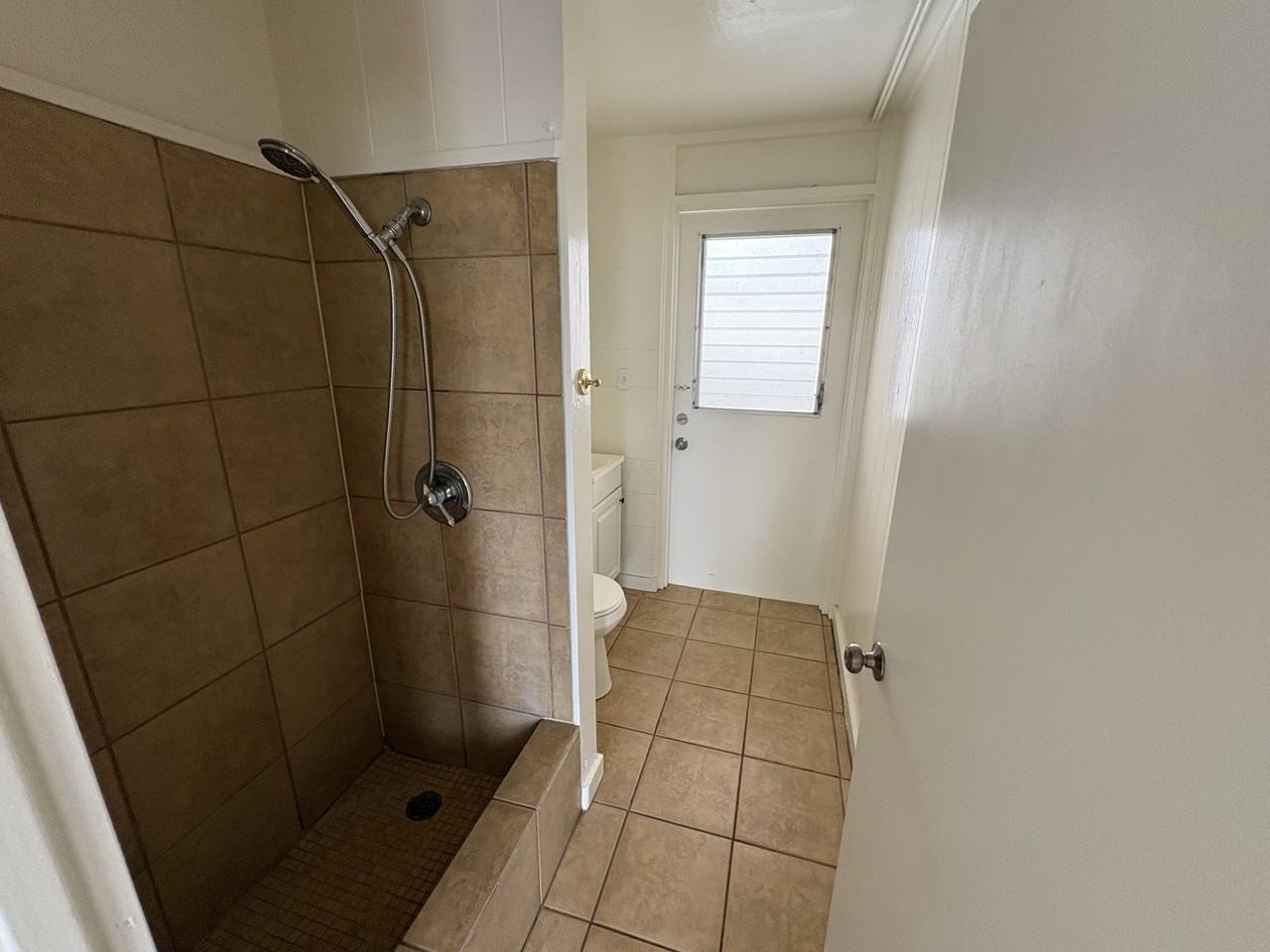 1639 Piikoi St #9 - Photo 5 of 8