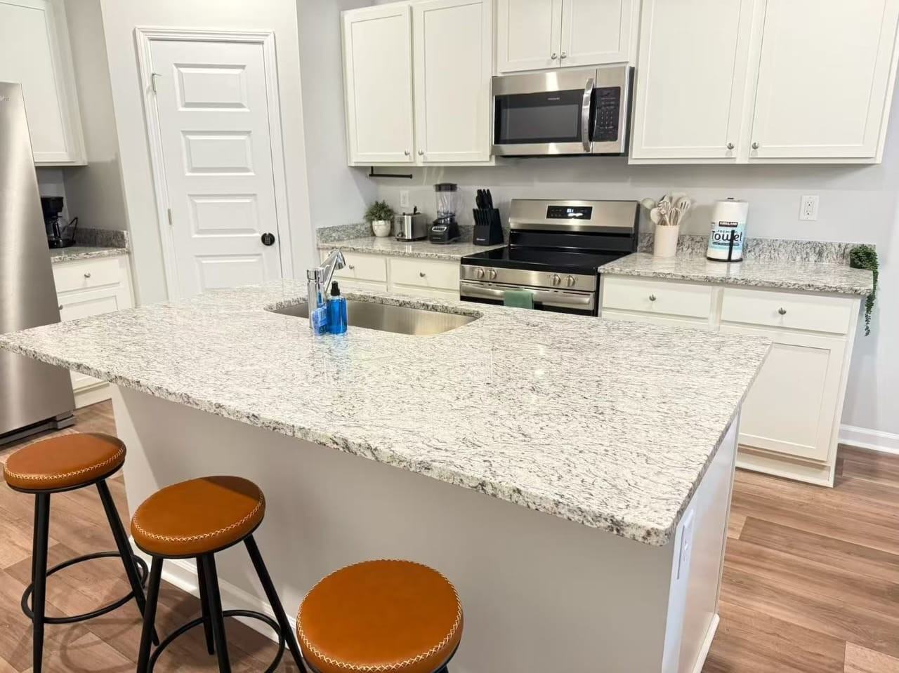 1371 Speedway St #1 - Photo 3 of 10