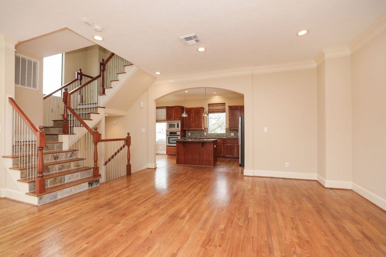 1205 Birdsall St - Photo 7 of 38