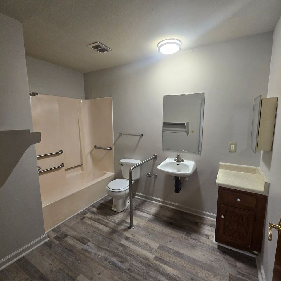 400 N Conway St #3 - Photo 5 of 14