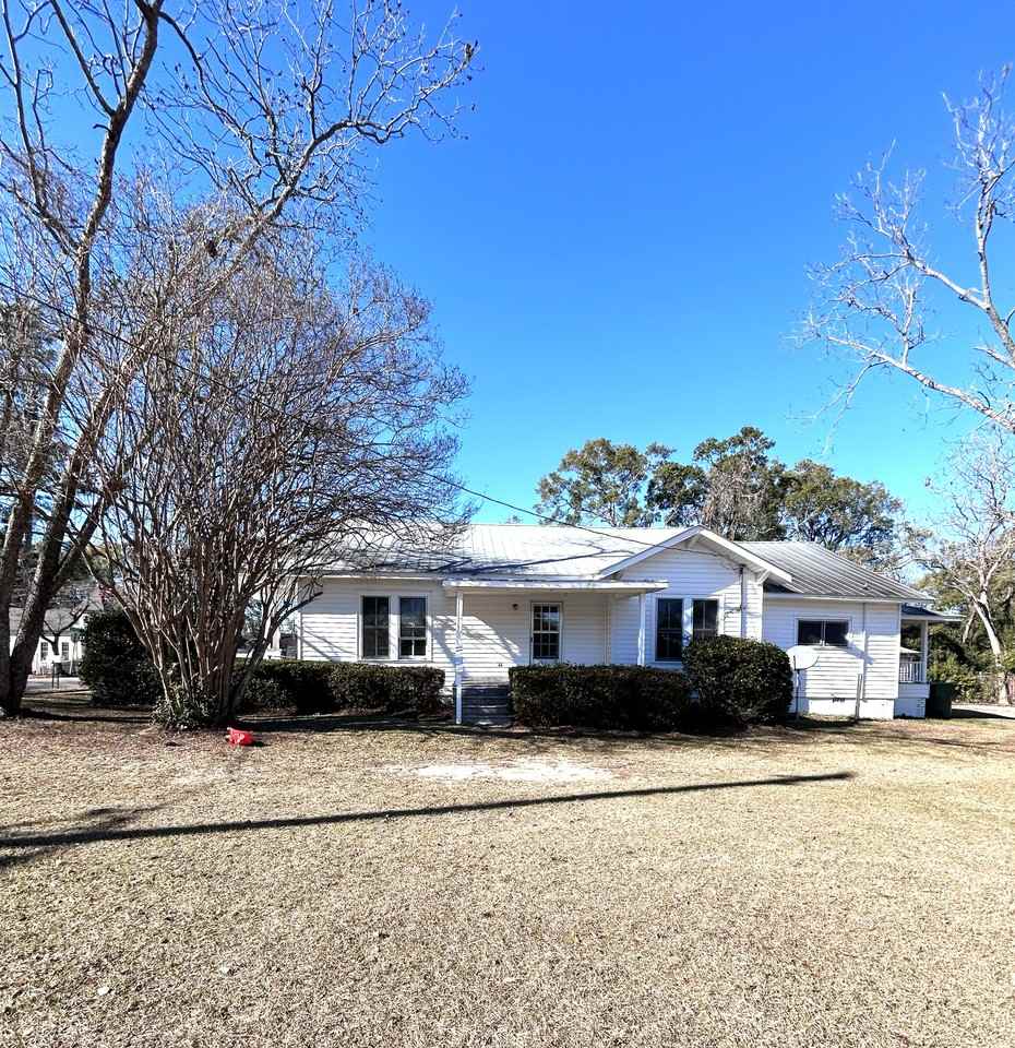 216 Singleton Ave #1 - Photo 2 of 15