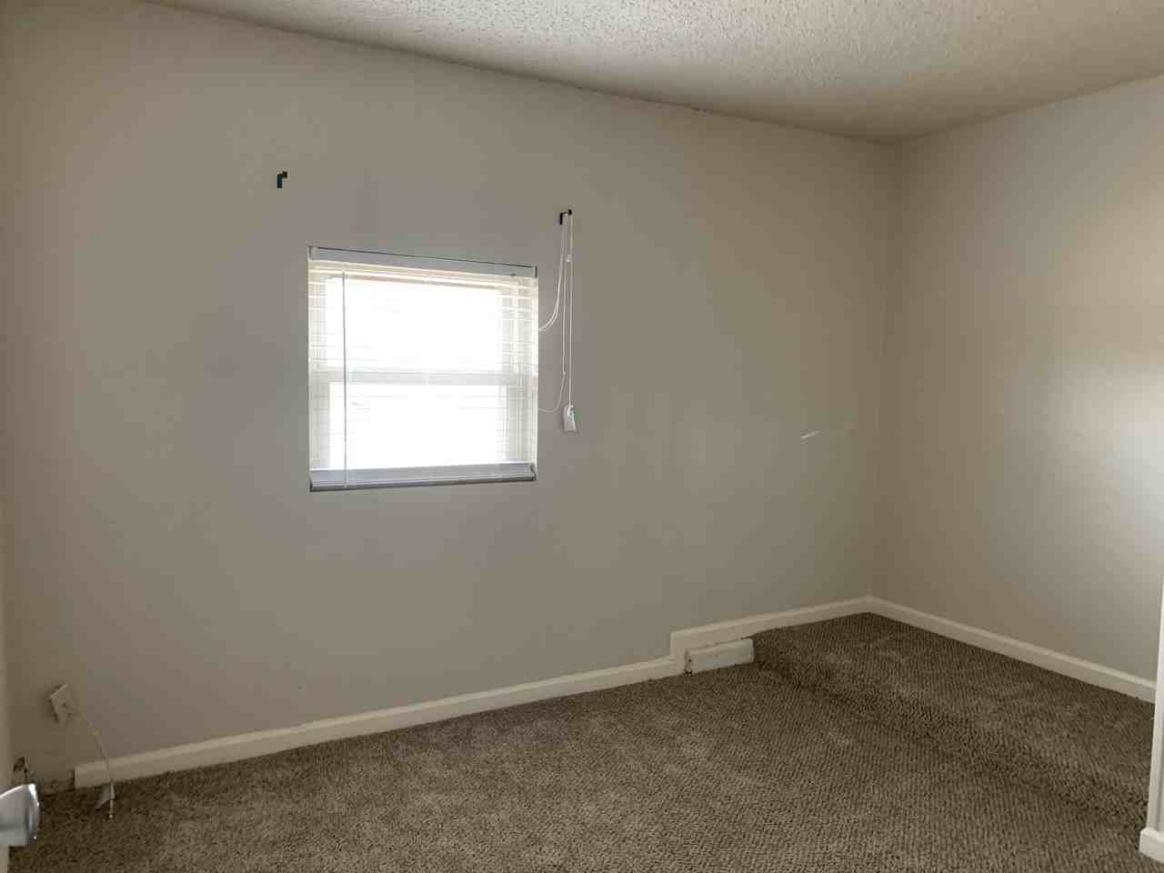 4617 Lehigh St - Photo 2 of 11