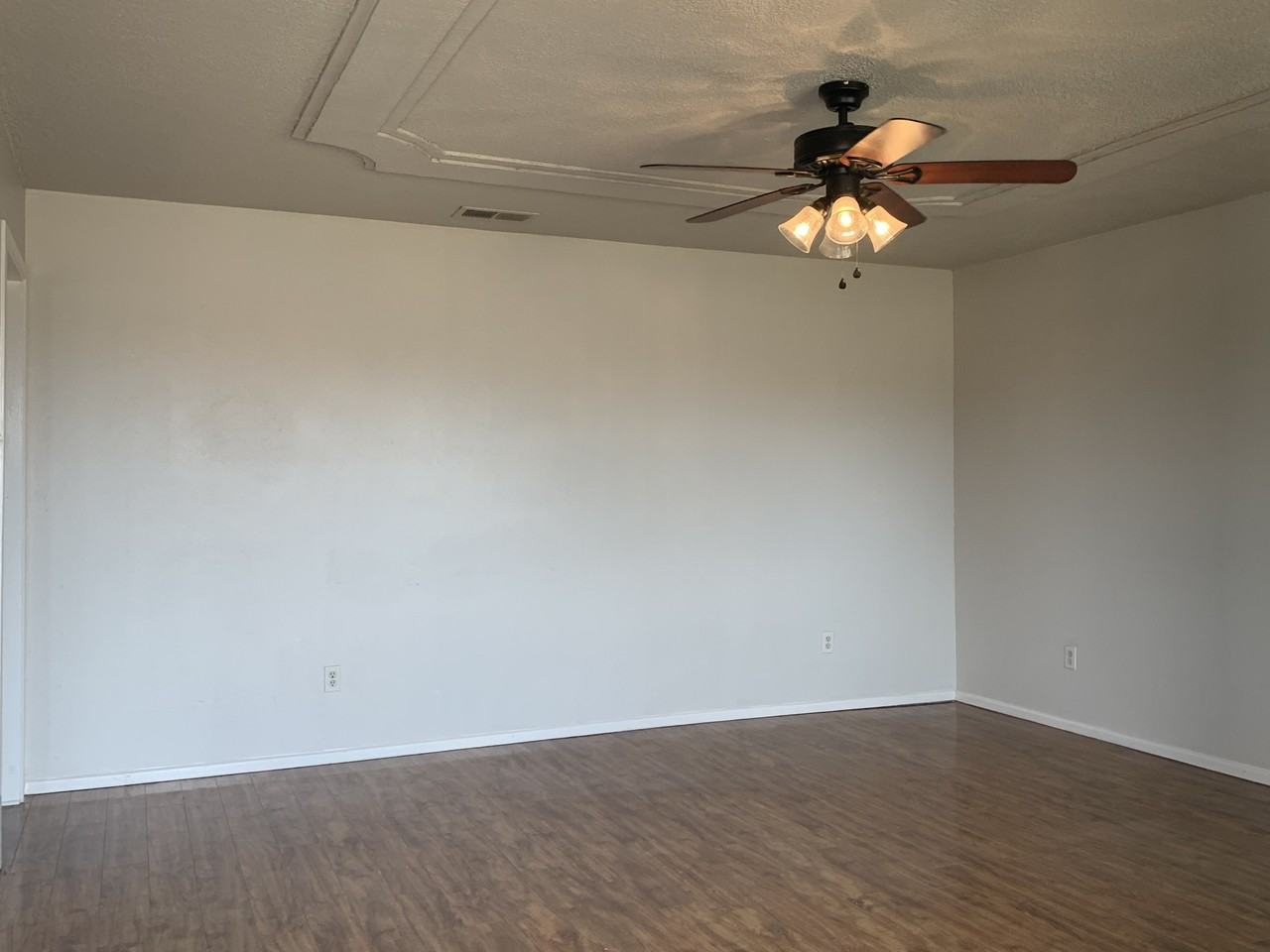 4617 Lehigh St - Photo 6 of 11