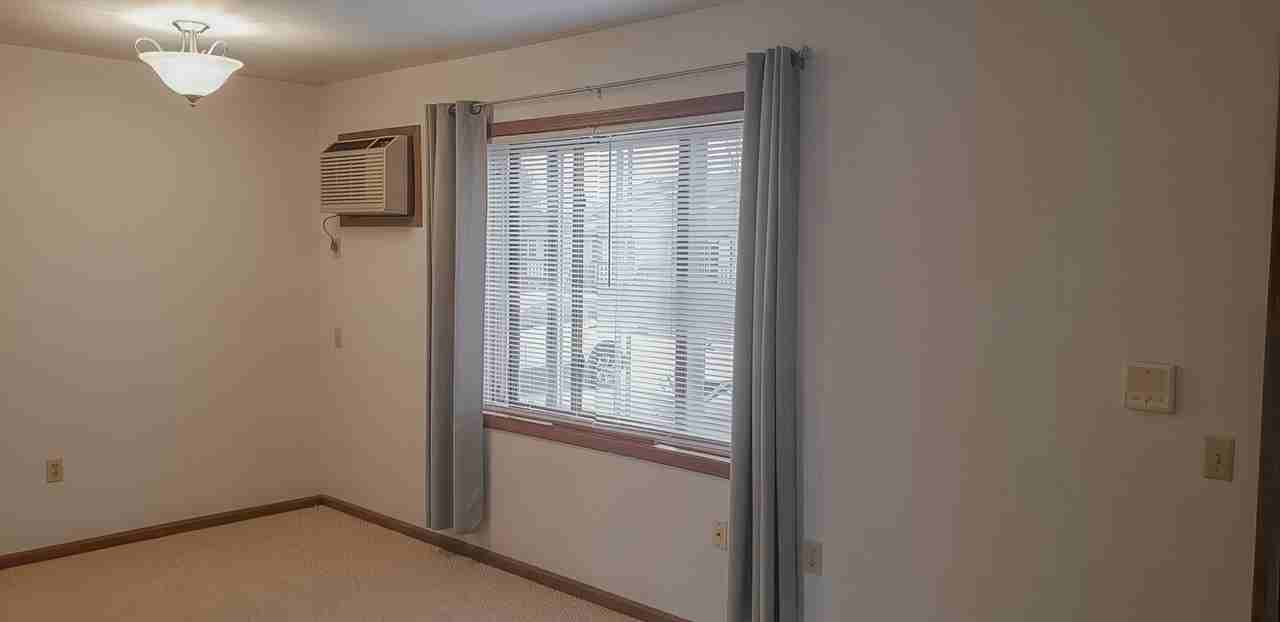 695 Wood Violet Ln #10 - Photo 5 of 11